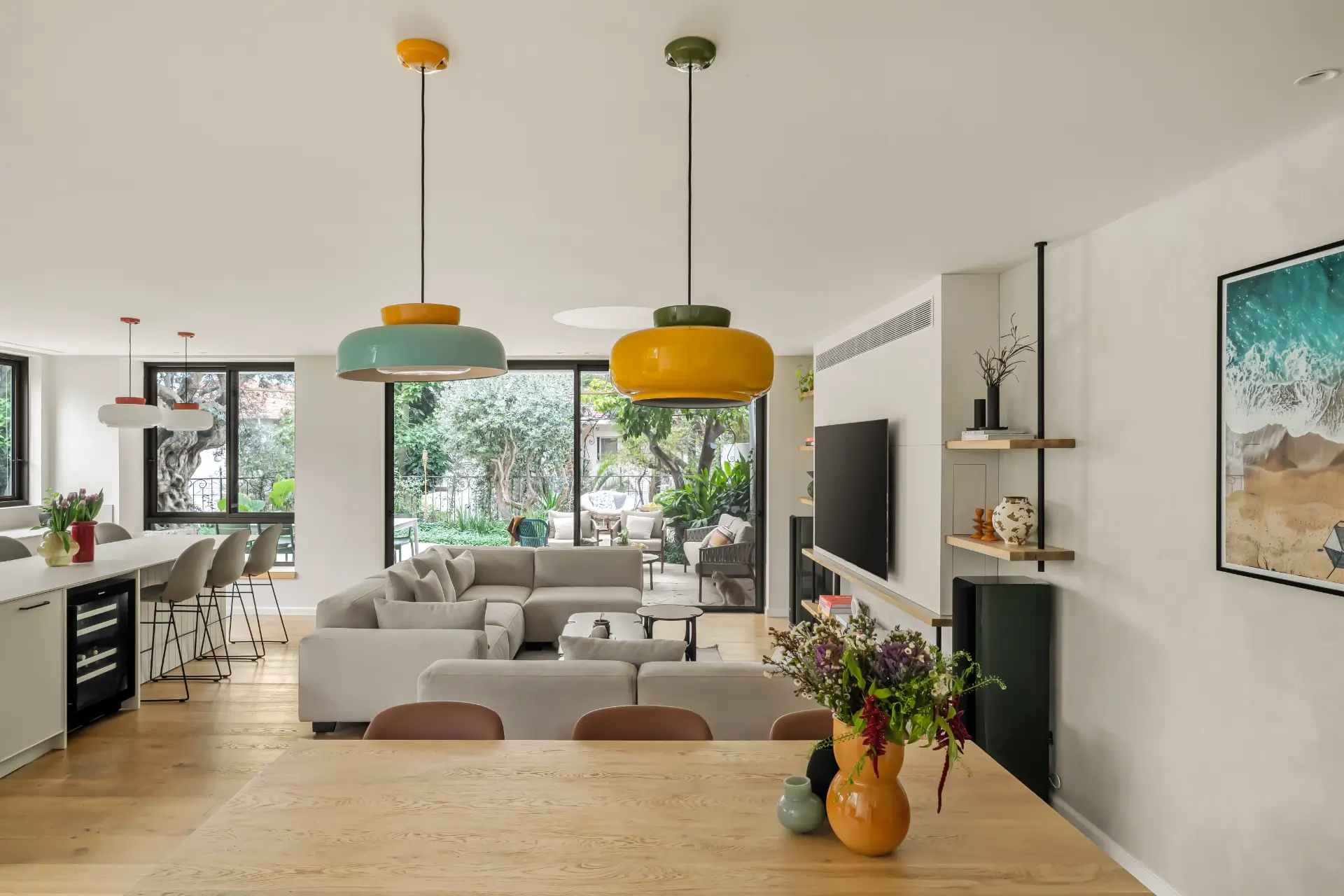 הבית הצבעוני